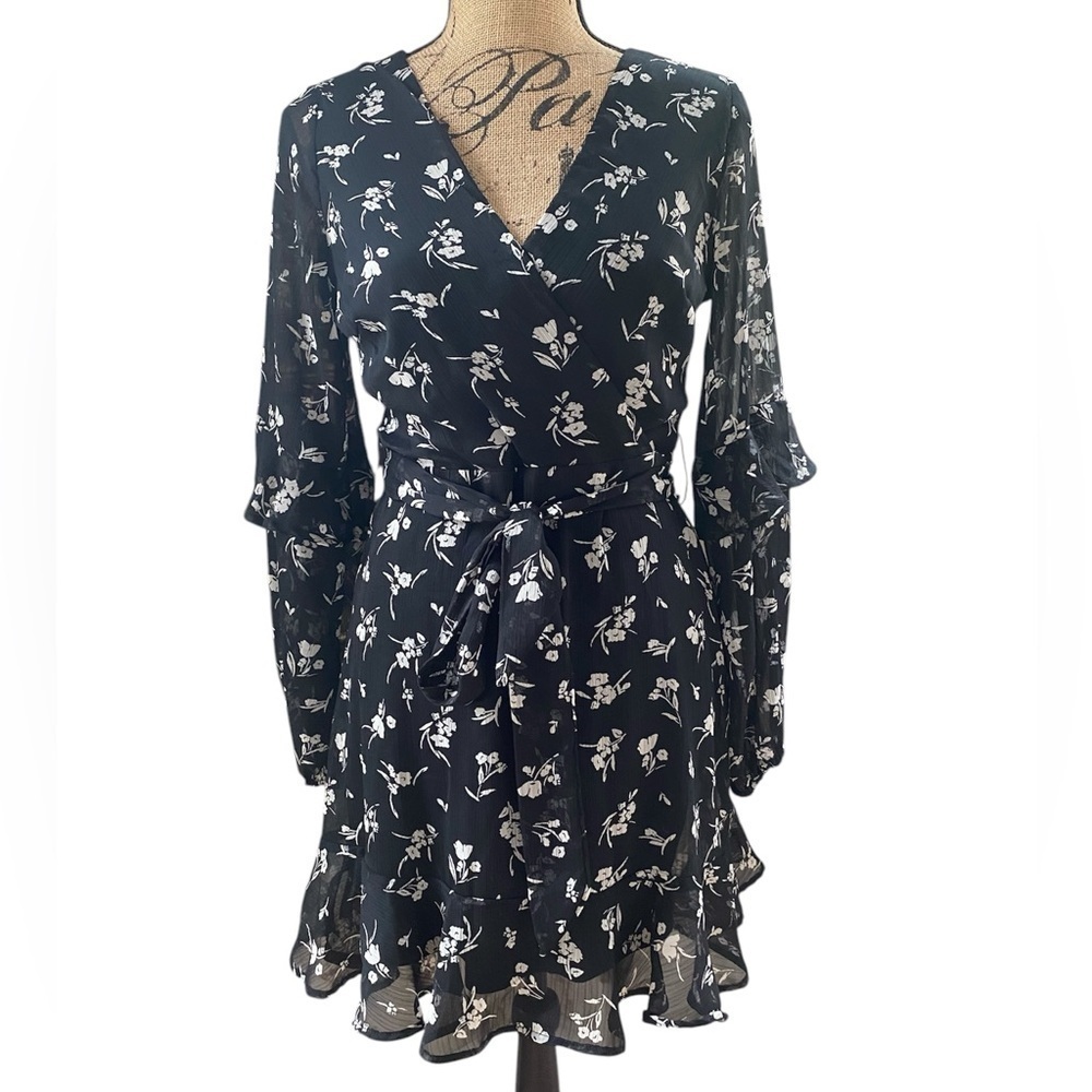 Design Lab Floral Black White Sheer Flounce Long Sleeve Mini Dress Size Medium